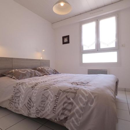 Un appartement sur la marina de St-Gilles Saint Gilles Croix de vie Buitenkant foto