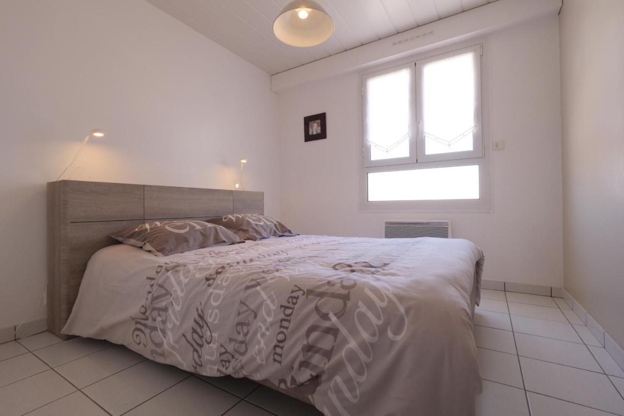 Un appartement sur la marina de St-Gilles Saint Gilles Croix de vie Buitenkant foto