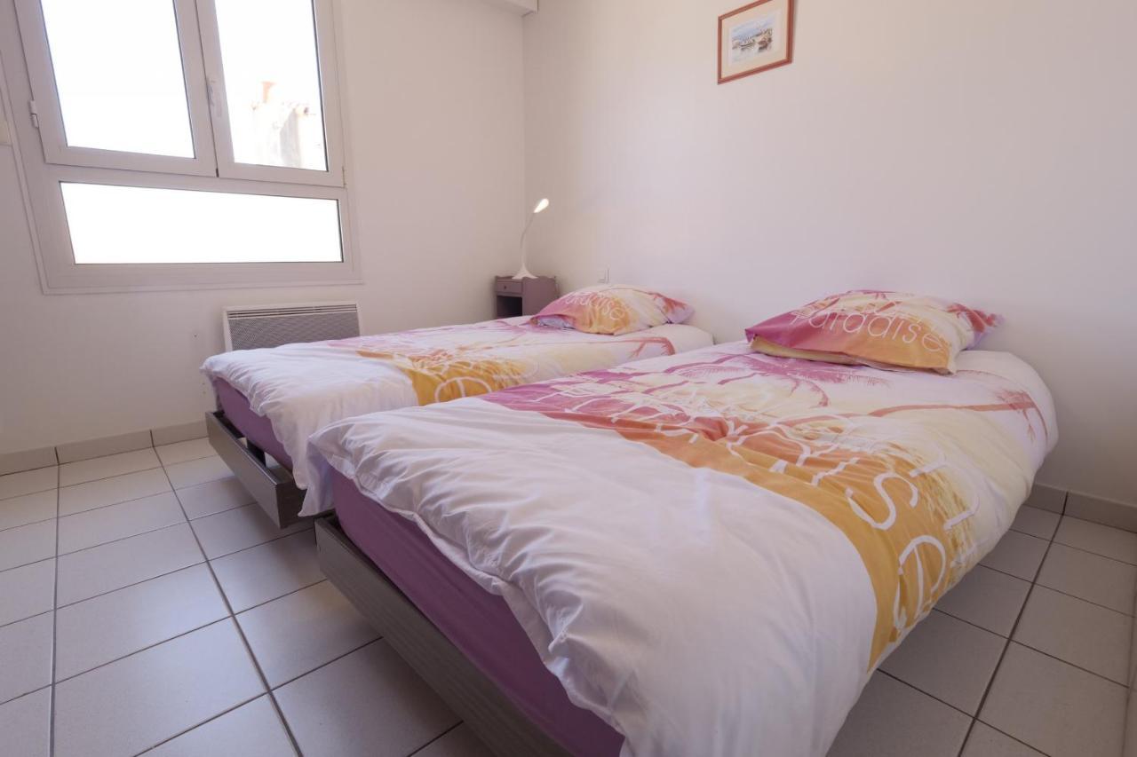Un appartement sur la marina de St-Gilles Saint Gilles Croix de vie Buitenkant foto