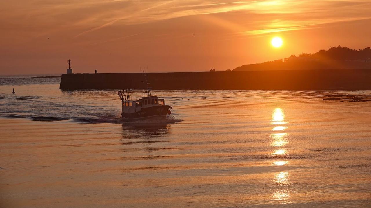 Un appartement sur la marina de St-Gilles Saint Gilles Croix de vie Buitenkant foto