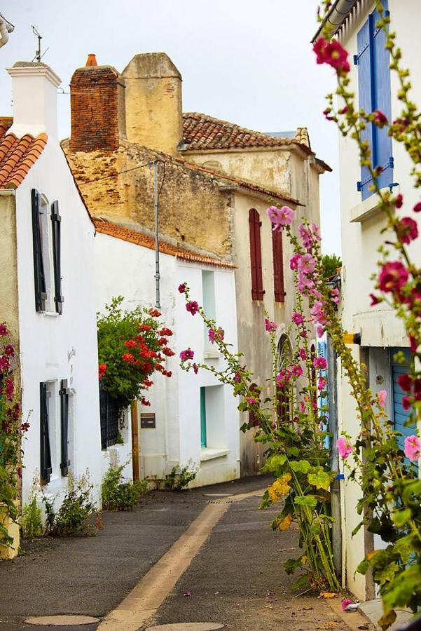 Un appartement sur la marina de St-Gilles Saint Gilles Croix de vie Buitenkant foto